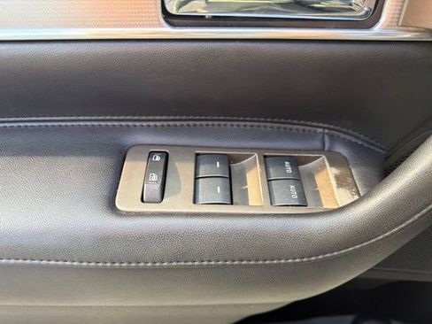 Used 2012 Lincoln MKX FWD image 19