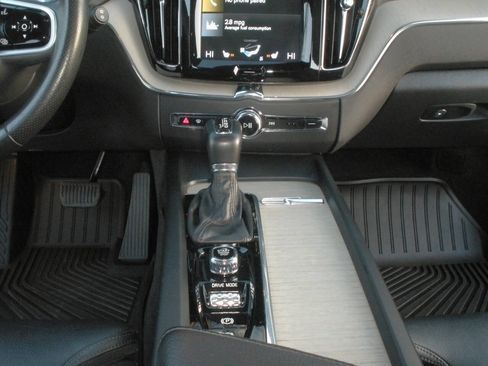 Used 2018 Volvo XC60 T6 Inscription w/ Advanced Package image 33