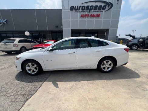 Used 2023 Chevrolet Malibu LT FWD image 9
