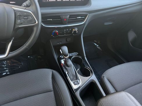 Used 2025 Buick Encore GX Preferred image 39