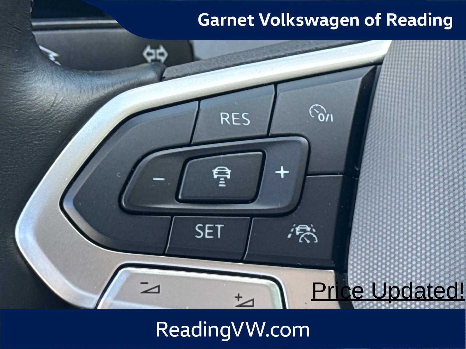 Certified 2025 Volkswagen Jetta SE FWD image 30