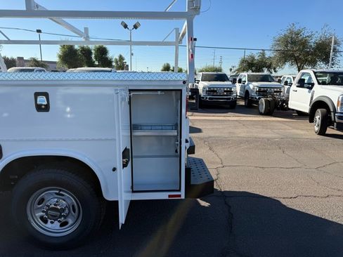 New 2026 Ford F250 XL w/ XL Chrome Package image 13