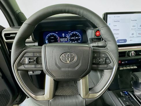 New 2025 Toyota Tacoma TRD Off-Road AWD/4WD image 11