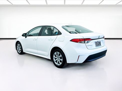 Used 2023 Toyota Corolla LE image 6