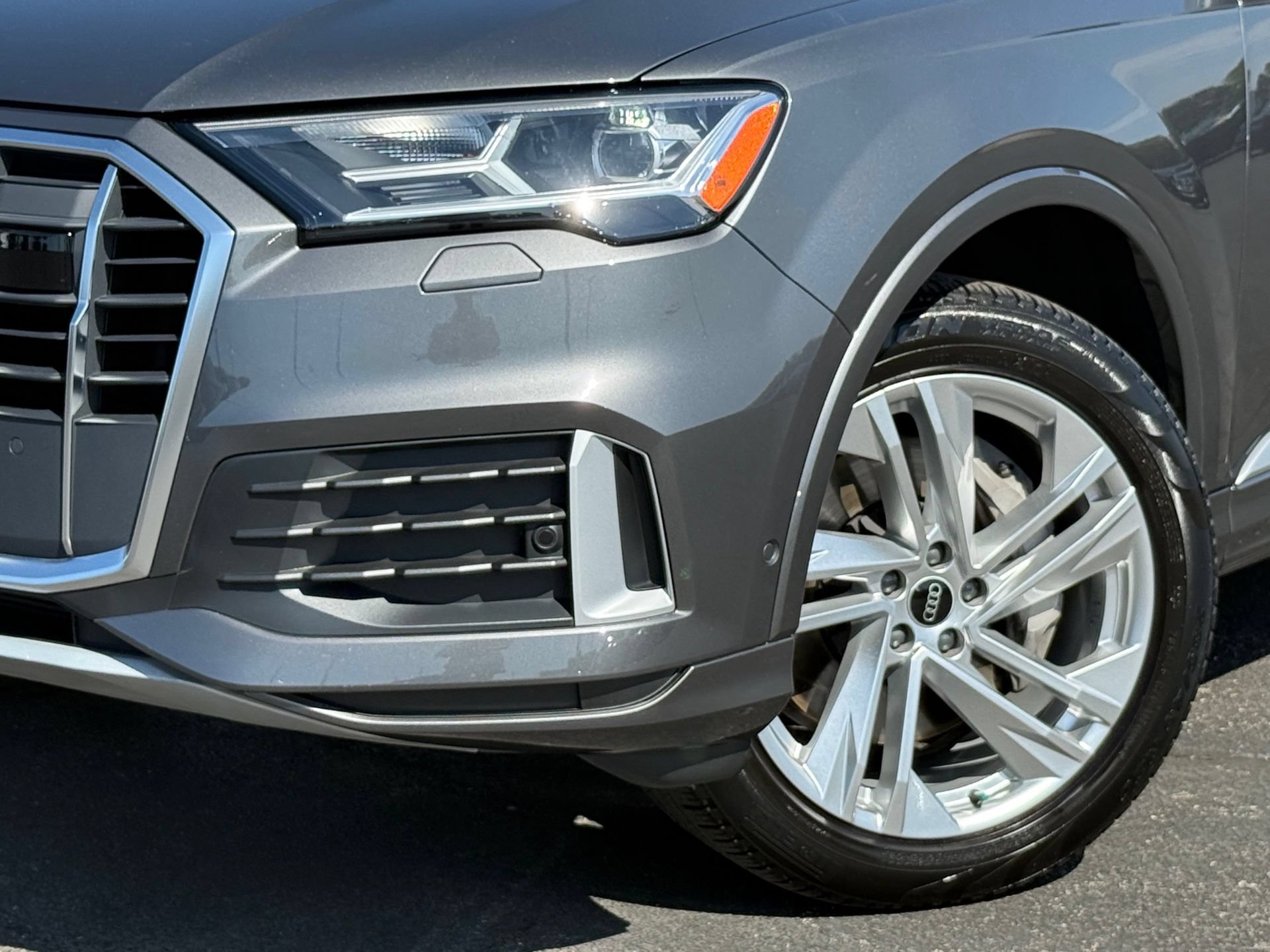 Used 2021 Audi Q7 2.0T Premium Plus w/ Executive Package AWD/4WD image 3