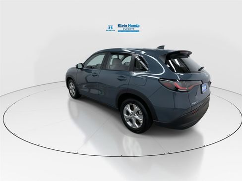 Used 2025 Honda HR-V LX image 8