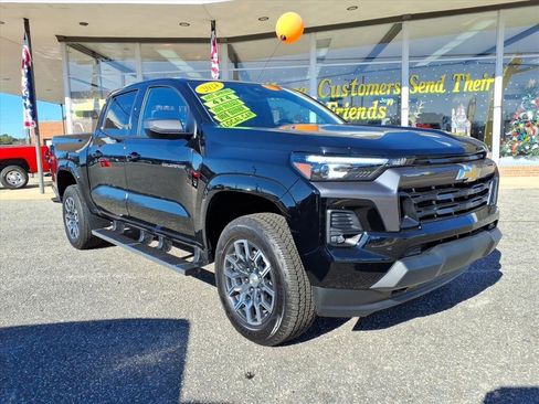 Used 2024 Chevrolet Colorado LT w/ LT Convenience Package III image 16