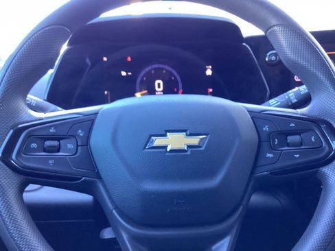 Used 2025 Chevrolet Trax LT image 10