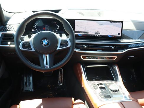 Used 2025 BMW X6 M60i image 10