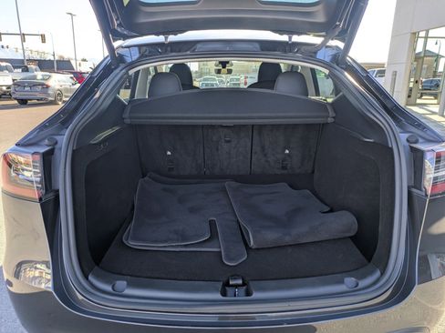 Used 2024 Tesla Model Y Long Range image 25