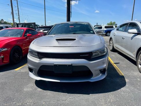 Used 2018 Dodge Charger SXT Plus w/ Navigation & Travel Group RWD image 5