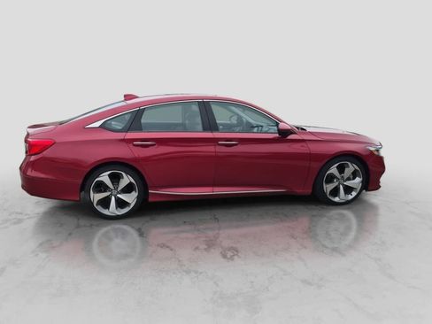 Used 2018 Honda Accord Touring image 9