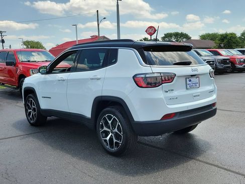 Used 2025 Jeep Compass Limited AWD/4WD image 6