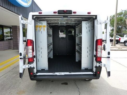 Used 2025 RAM ProMaster 2500 w/ U-Haul Equipment Group FWD image 15