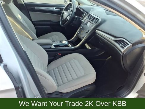 Used 2018 Ford Fusion S image 17
