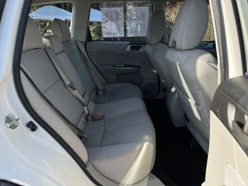 Used 2012 Subaru Forester 2.5X w/ Alloy Wheel Pkg image 10