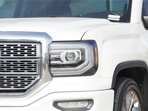 Used 2018 GMC Sierra 1500 Denali w/ Denali Ultimate Package image 4