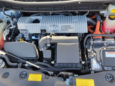 Used 2013 Toyota Prius V Three image 28