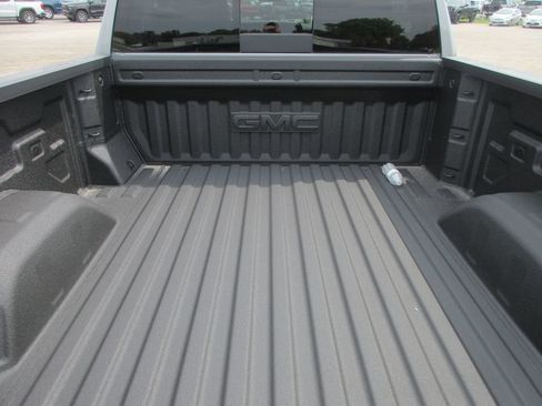 New 2026 GMC Sierra 1500 AT4 w/ AT4 Premium Package AWD/4WD image 9