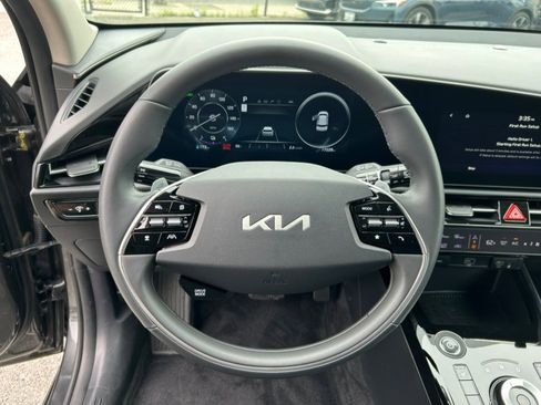 Used 2024 Kia Niro Wind FWD image 23