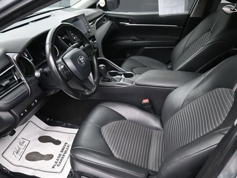 Used 2023 Toyota Camry SE w/ Convenience Package FWD image 25