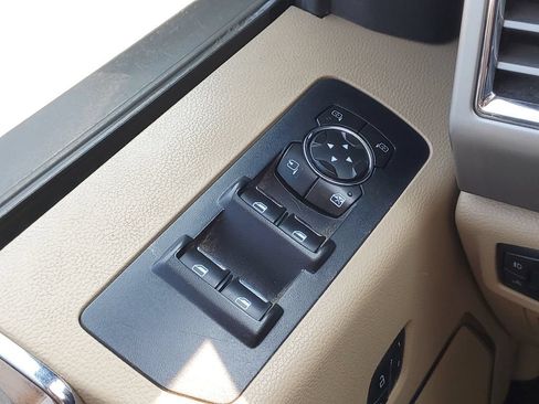 Used 2015 Ford F150 Lariat w/ Trailer Tow Package AWD/4WD image 17