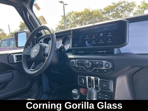Used 2024 Jeep Wrangler Willys image 27