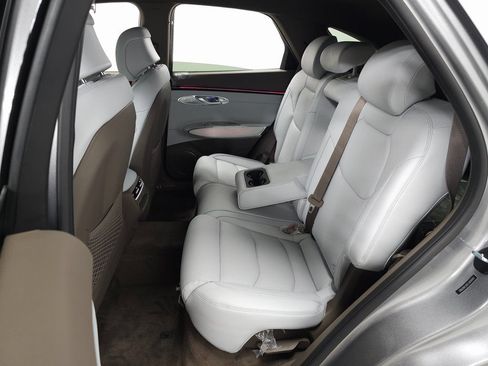 Used 2026 Genesis GV70 2.5T Advanced AWD/4WD image 28