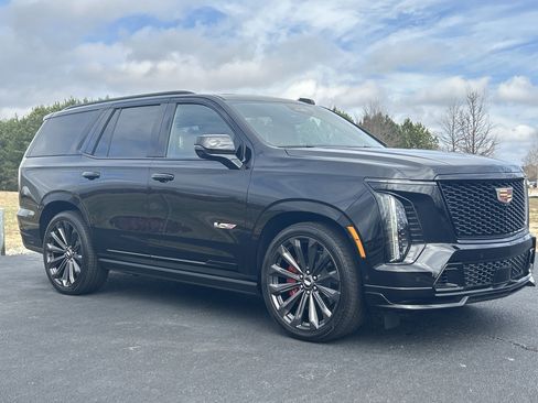 Used 2026 Cadillac Escalade V image 2