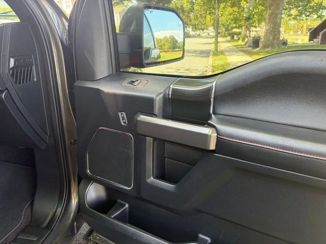 Used 2020 Ford F150 Lariat w/ Equipment Group 502A Luxury AWD/4WD image 29
