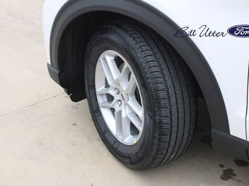 New 2026 Ford Explorer Active image 5