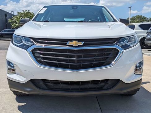 Used 2020 Chevrolet Equinox LS FWD image 2