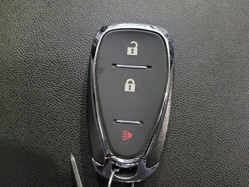 Used 2018 Chevrolet Equinox LT AWD/4WD image 32