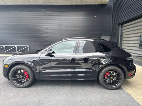 Certified 2026 Porsche Macan GTS AWD/4WD image 2