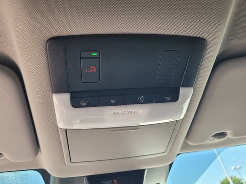 Certified 2023 Nissan Rogue SV FWD image 22
