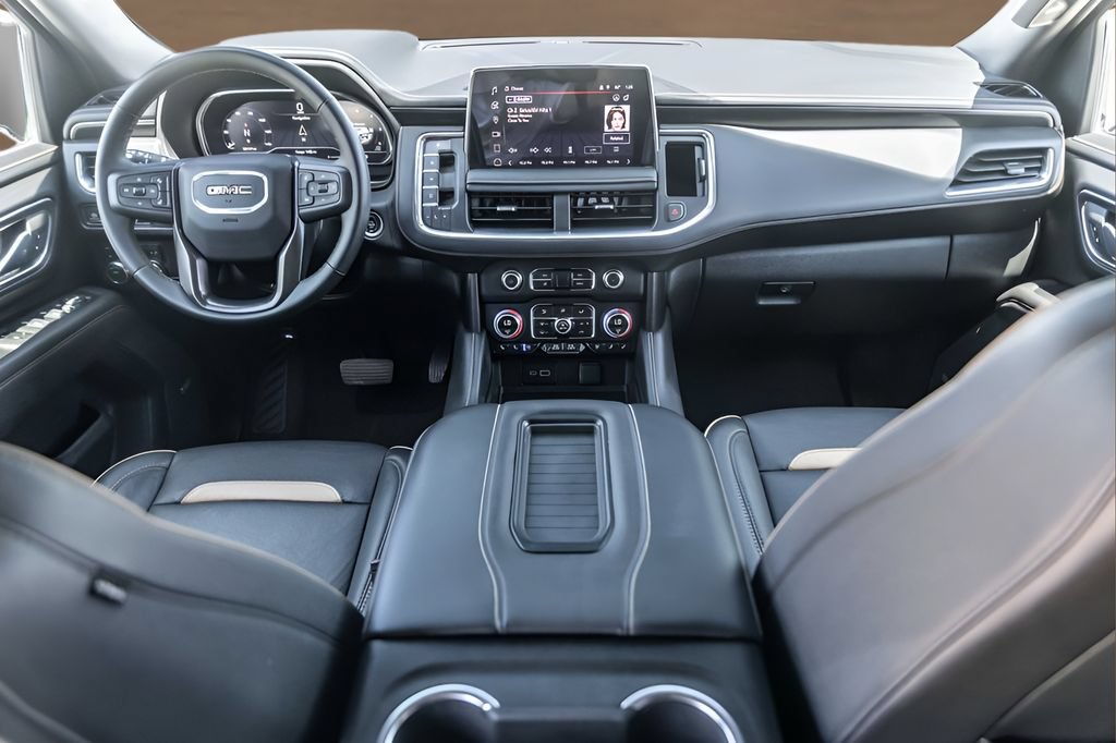 Used 2024 GMC Yukon AT4 w/ Technology Package AWD/4WD image 26