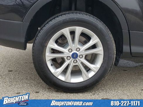 Used 2019 Ford Escape SE image 5