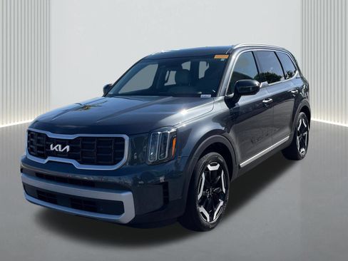 Used 2024 Kia Telluride S w/ S Sunroof Package FWD image 1