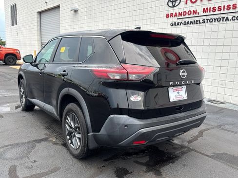 Used 2021 Nissan Rogue S FWD image 6