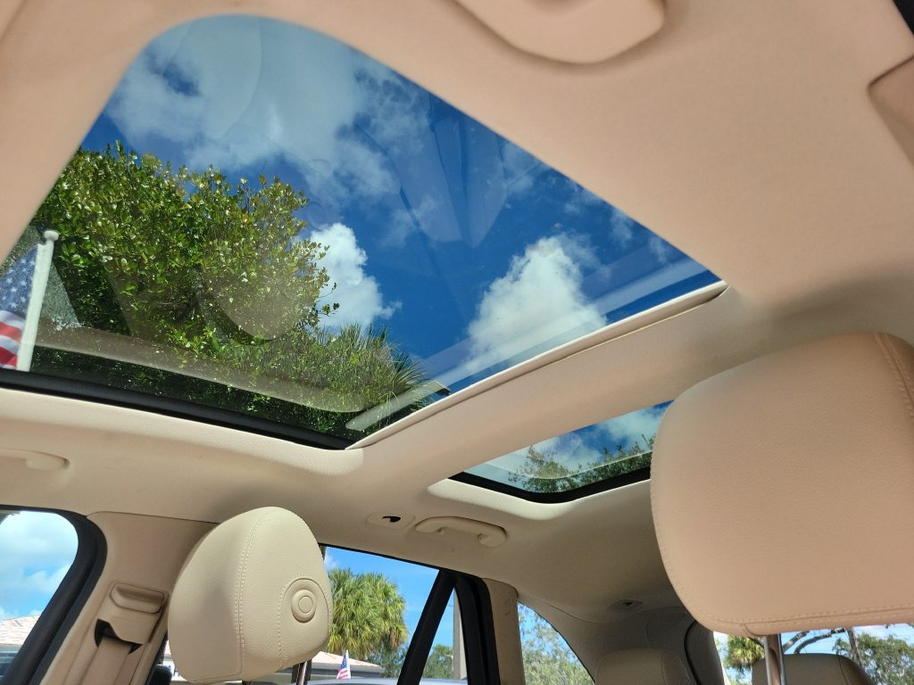 Used 2019 Mercedes-Benz GLC 300 image 17
