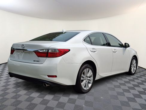 Used 2014 Lexus ES 350 w/ Premium Package FWD image 6