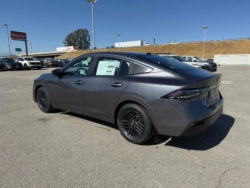 New 2026 Nissan Sentra SV w/ SV Convenience Package FWD image 4