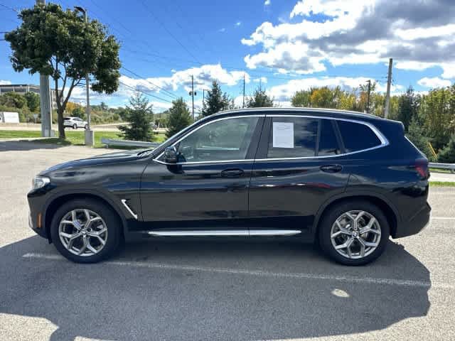 Used 2024 BMW X3 xDrive30i w/ Premium Package AWD/4WD image 2