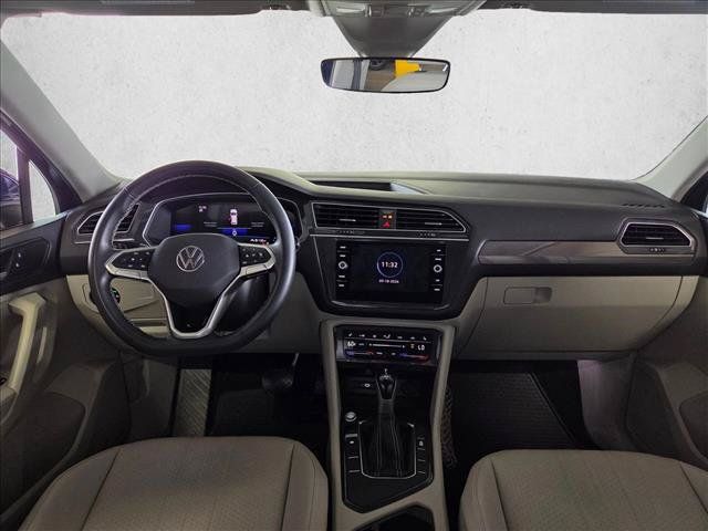 Used 2023 Volkswagen Tiguan SE FWD image 16