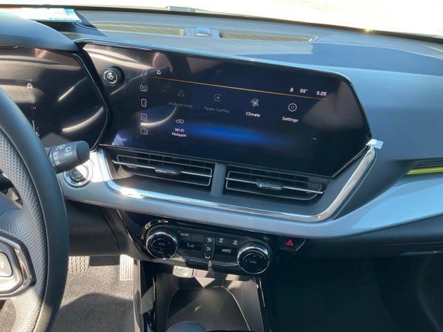 Certified 2026 Chevrolet Trax LT FWD image 12