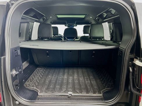 Used 2023 Land Rover Defender 110 S image 28