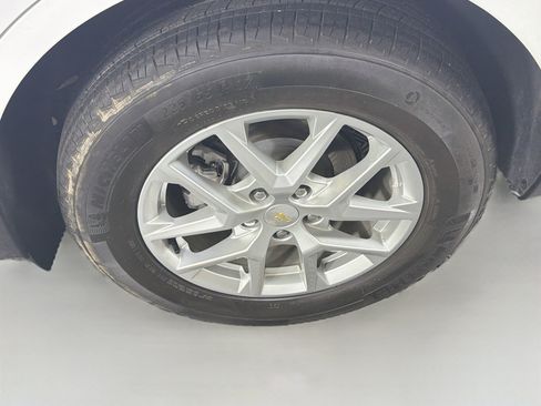 Used 2022 Chevrolet Equinox LT FWD image 11