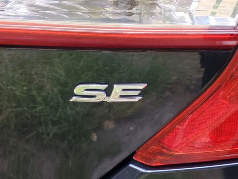 Used 2014 Toyota Camry SE FWD image 7