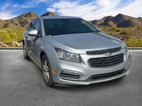 Used 2016 Chevrolet Cruze LT FWD image 4
