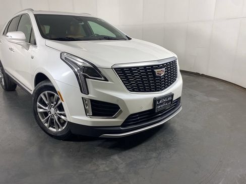Used 2023 Cadillac XT5 Premium Luxury AWD/4WD image 2